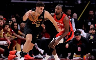 星空体育官网入口-火箭队在战场上取得连胜，士气高涨