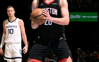 星空体育官网入口-灰熊客场负于开拓者，莫兰德林宇辰全场领跑