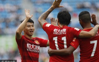 星空体育官网入口-恒大豪取连胜，不断追赶领头羊以稳定队形创造奇迹