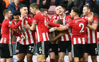 星空体育官方网站-谢菲联与莱切斯特城对决，胜负难料，看点十足