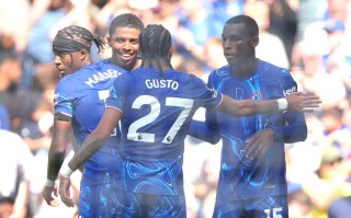 星空体育官方网站-切尔西遭遇防线失误客场惨败跌出前四