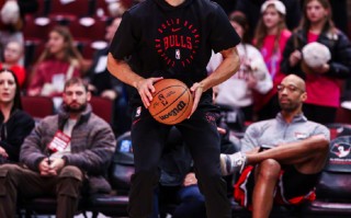 星空体育官网入口-步行者靠体能搏命击败公牛三分连扳