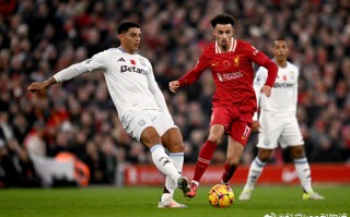 星空体育-利物浦巧夺胜势，累积积分争夺英超宝座