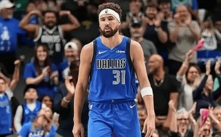 星空体育app-76人内线为首表现出色，汤普森展现生涯最好神态