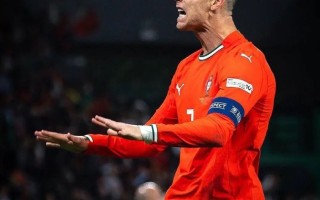 星空体育官方网站-葡萄牙队逆转西班牙队，跻身欧国联四强