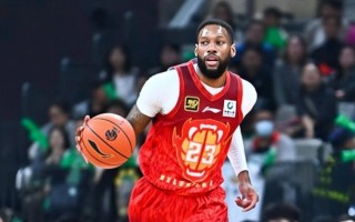 星空体育官网-深圳男篮全队士气不高，主场频遭败绩