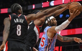 星空体育官网-拉科鲁尼亚球员发威，大胜对手取得胜利