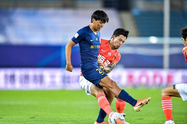 星空体育app-富力大胜领跑积分榜,形态抢眼-第2张图片-星空体育官方网站 星空体育app-富力大胜领跑积分榜,形态抢眼-第2张图片-星空体育官方网站