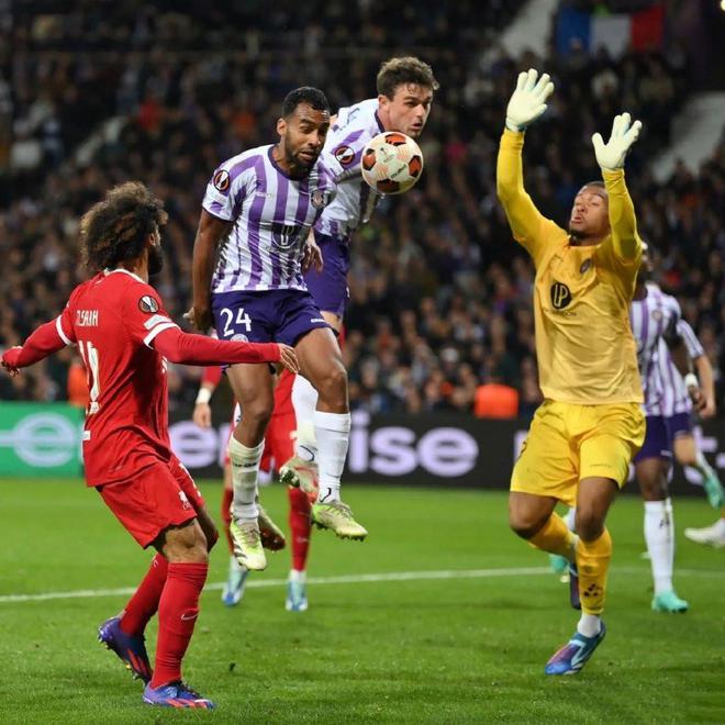 星空体育官网-利物浦前锋频现凌空抽射,球迷目瞪口呆-第2张图片-星空体育官方网站 星空体育官网-利物浦前锋频现凌空抽射,球迷目瞪口呆-第2张图片-星空体育官方网站