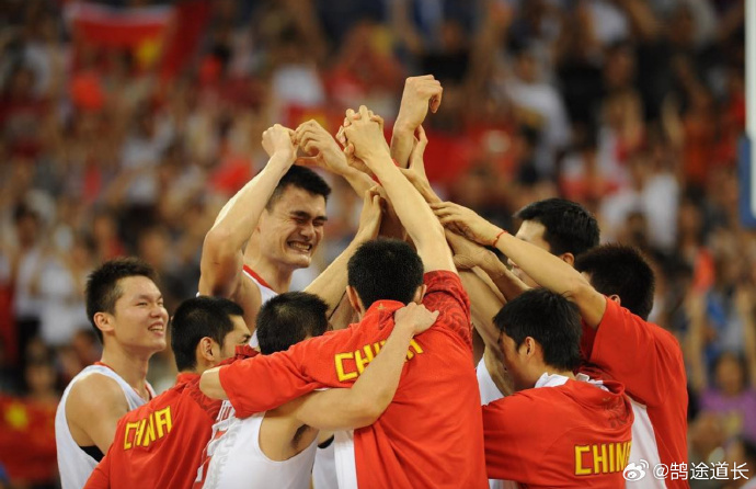 星空体育官网-赛场上球员精彩表现,体现团队合作-第1张图片-星空体育官方网站 星空体育官网-赛场上球员精彩表现,体现团队合作-第1张图片-星空体育官方网站