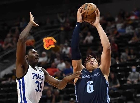 星空体育app-重庆男篮备战艰难,球队寻找突破口-第2张图片-星空体育官方网站 星空体育app-重庆男篮备战艰难,球队寻找突破口-第2张图片-星空体育官方网站