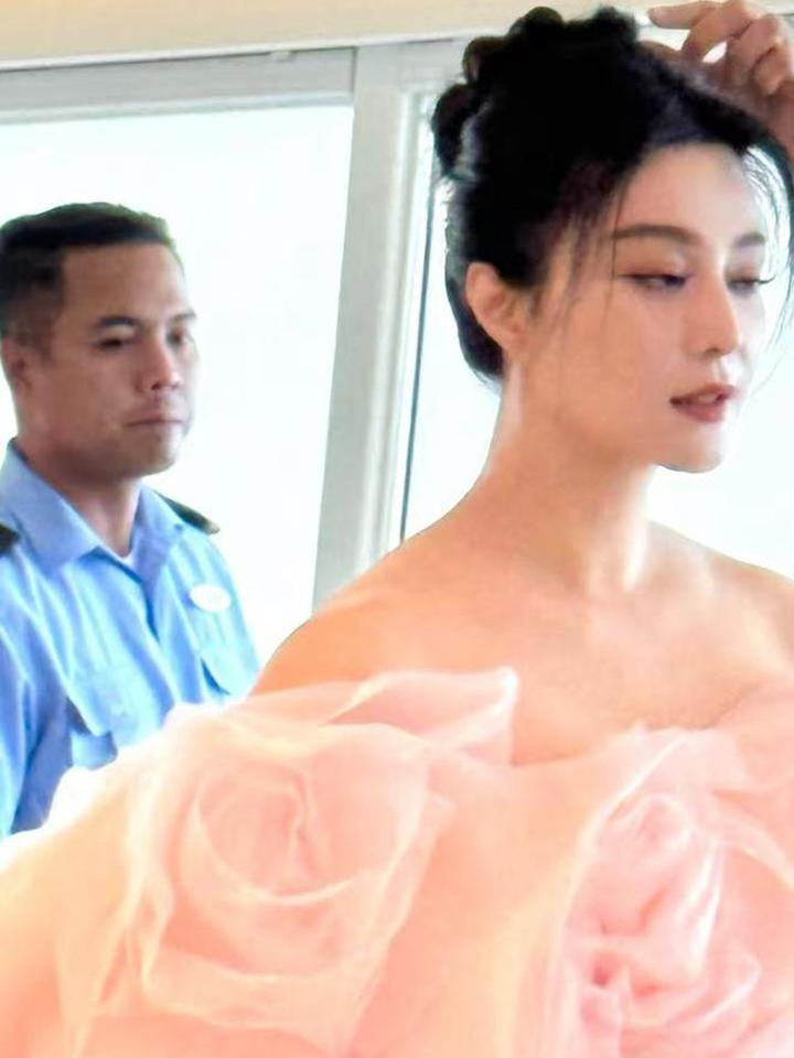 星空体育-刘海清歌手贸易俱乐部,范冰冰逆向变更事业方向-第1张图片-星空体育官方网站 星空体育-刘海清歌手贸易俱乐部,范冰冰逆向变更事业方向-第1张图片-星空体育官方网站