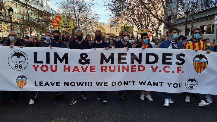 星空体育官网-瓦伦西亚后防失常，遭遇连败后降级区隐忧-第1张图片-星空体育官方网站