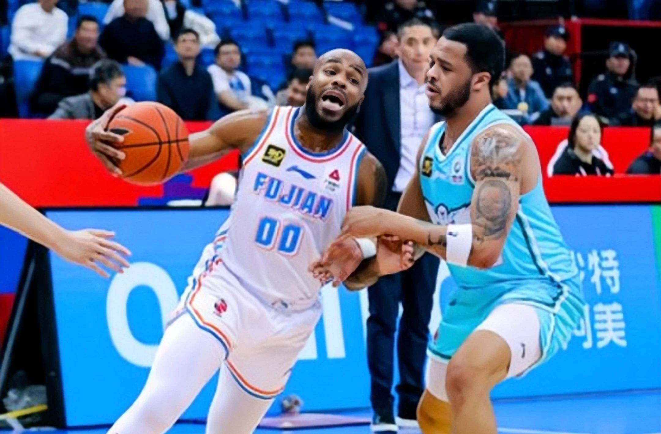 星空体育官网-大连人球员状态起伏不定，青岛黄海迅速调整战术-第1张图片-星空体育官方网站