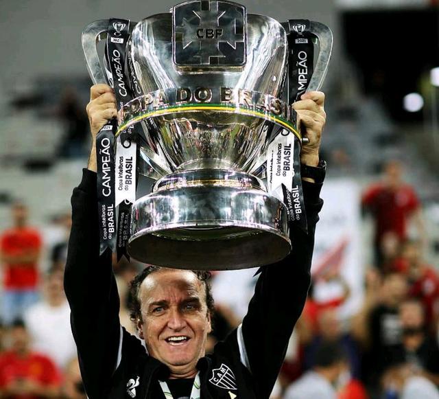 星空体育官网入口-欧洲联赛大决战即将到来,各国球队瞄准冠军奖杯-第2张图片-星空体育官方网站 星空体育官网入口-欧洲联赛大决战即将到来,各国球队瞄准冠军奖杯-第2张图片-星空体育官方网站