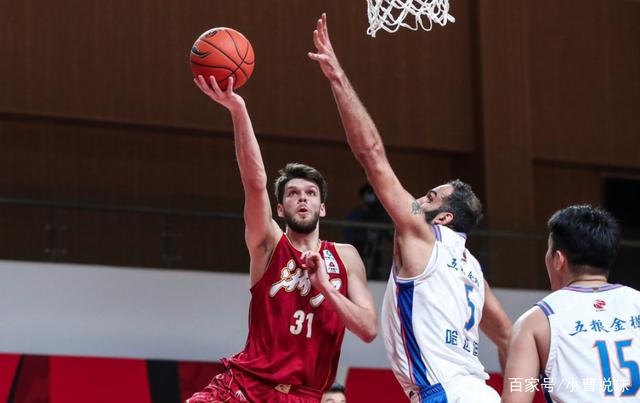 星空体育app-实力对决，双雄争雄难分高下-第2张图片-星空体育官方网站