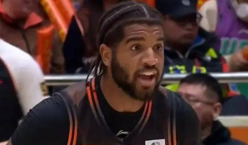 星空体育app-魔术队名宿现身球馆为球队加油-第1张图片-星空体育官方网站