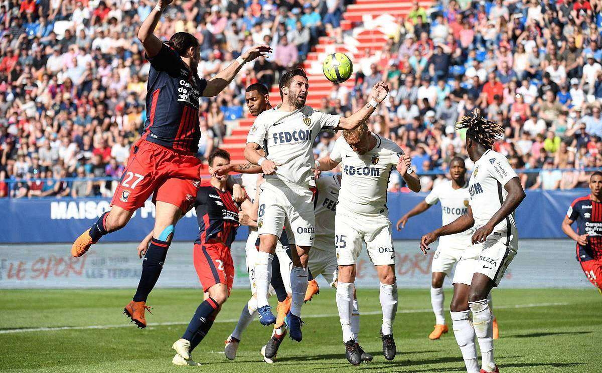 星空体育app-热那亚球员因伤缺席关键比赛，球队战力受损-第1张图片-星空体育官方网站