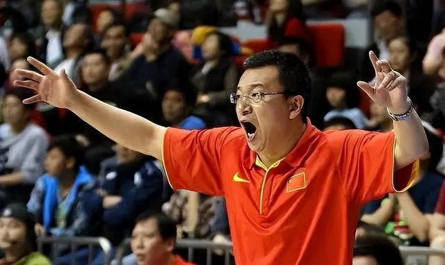 星空体育官方网站-球队主教练突然宣布辞职,引发球迷热议-第1张图片-星空体育官方网站 星空体育官方网站-球队主教练突然宣布辞职,引发球迷热议-第1张图片-星空体育官方网站