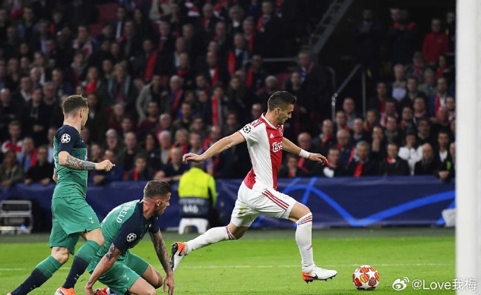 星空体育app-法兰克福客场失利，争夺欧战资格之路多艰-第2张图片-星空体育官方网站