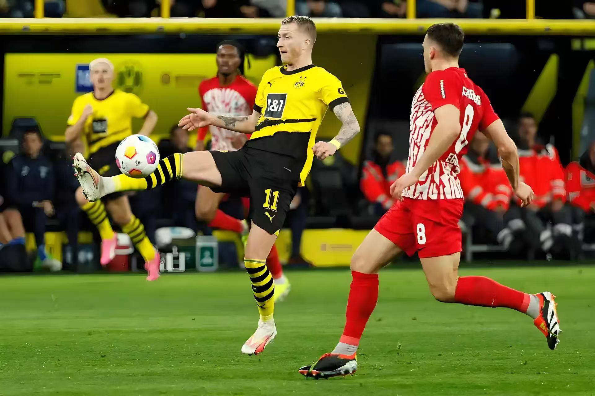 星空体育-沃尔夫斯堡客场逆袭，惊险赢得德甲关键分-第1张图片-星空体育官方网站