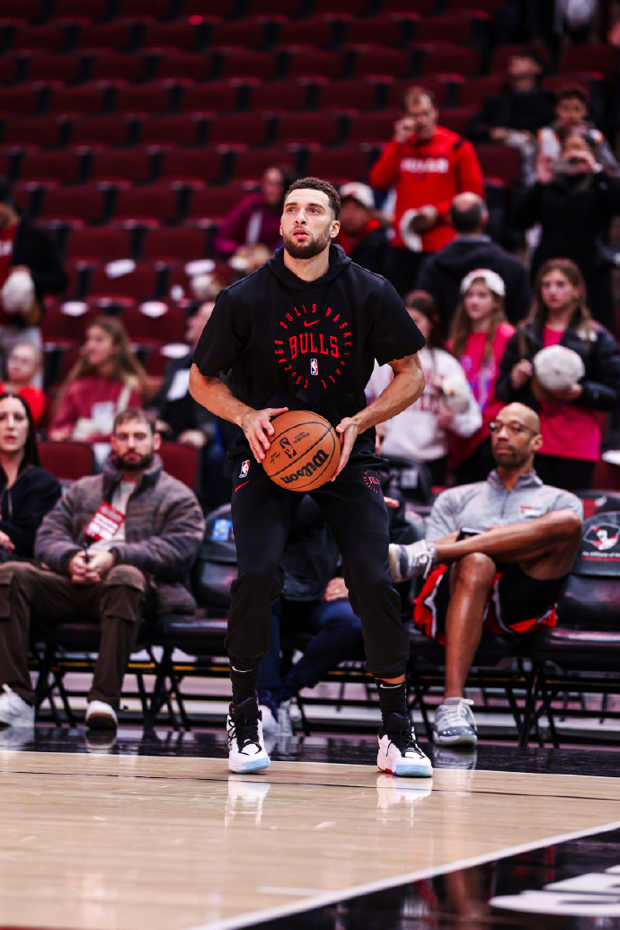 星空体育官网入口-步行者靠体能搏命击败公牛三分连扳-第1张图片-星空体育官方网站