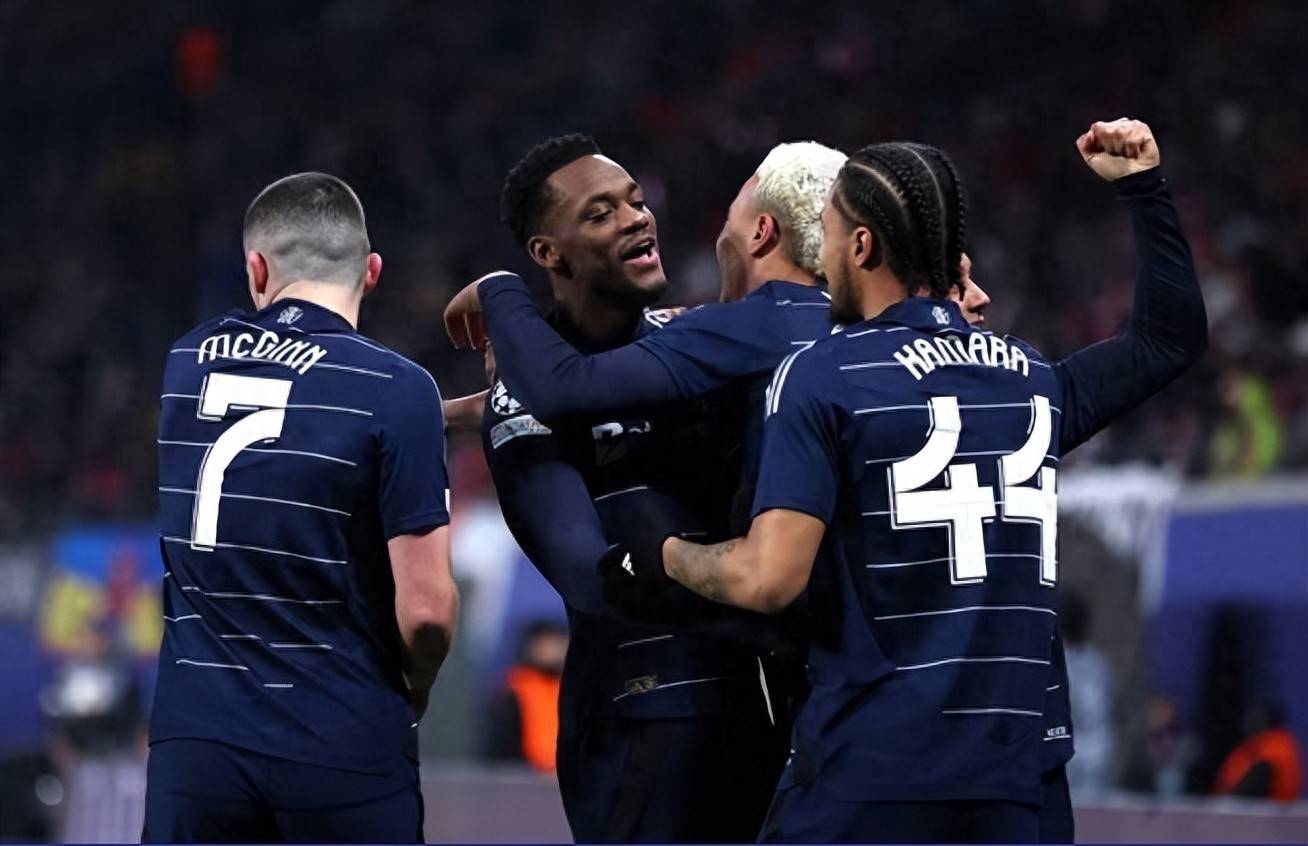 星空体育官网-阿尔贝斯密斯达到8强，欧冠之路持续-第2张图片-星空体育官方网站