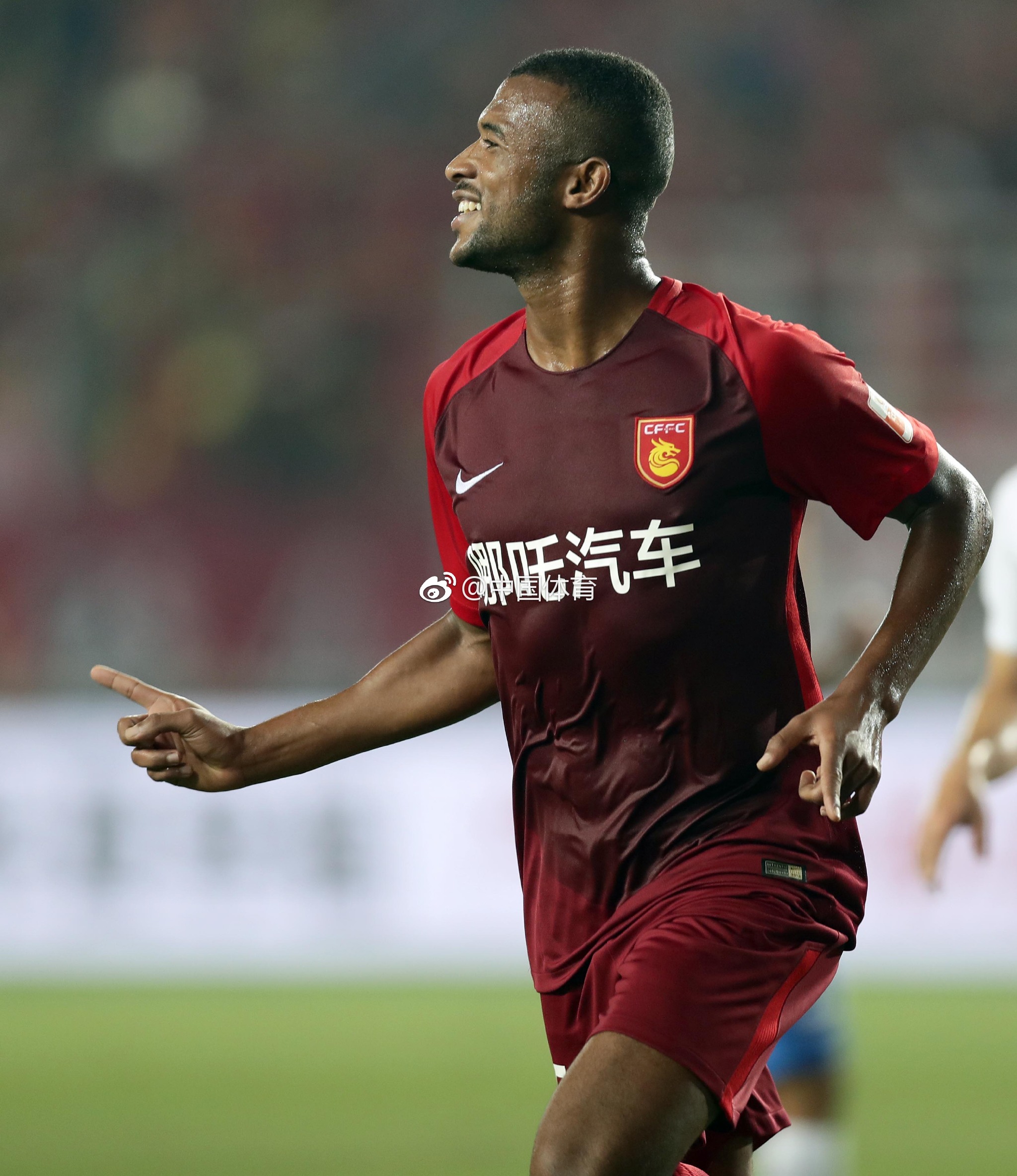 星空体育-河北华夏幸福遭遇困境，亟待调整状态-第1张图片-星空体育官方网站