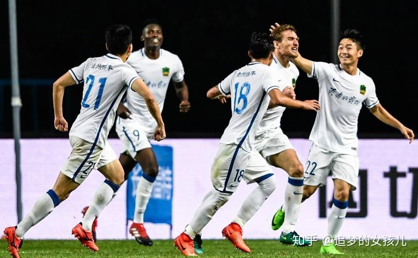 星空体育官方网站-广州富力客场大胜青岛黄海,积分榜有所上升-第1张图片-星空体育官方网站 星空体育官方网站-广州富力客场大胜青岛黄海,积分榜有所上升-第1张图片-星空体育官方网站